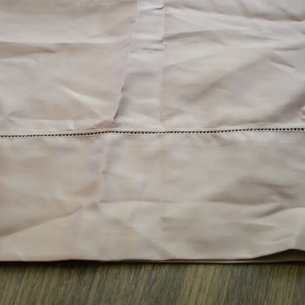 Quince Pillowcase  Set of  2 Signature Giza Cotton Sateen Pillowcase Stone NEW